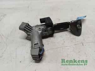 Used Ignition lock + key Ford B-Max (JK8) 1.0 EcoBoost 12V 100 Price € 50,00 Margin scheme offered by Renkens Auto-Onderdelen B.V.