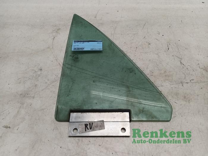 Usados Ventanilla triangular derecha delante Audi TT (8N3) 1.8 20V Turbo Quattro Precio € 25,00 Norma de margen ofrecido por Renkens Auto-Onderdelen B.V.
