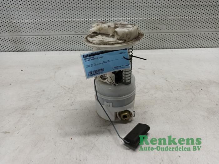 Gebrauchte Benzinpumpe Nissan Micra C+C (K12) 1.6 16V Preis € 40,00 Margenregelung angeboten von Renkens Auto-Onderdelen B.V.