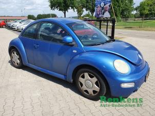 Używane Blotnik prawy przód Volkswagen New Beetle (9C1/9G1) 2.0 Cena na żądanie oferowane przez Renkens Auto-Onderdelen B.V.
