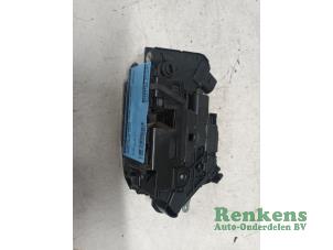 Used Rear door lock mechanism 4-door, left Skoda Fabia II (5J) 1.2 TSI Price € 35,00 Margin scheme offered by Renkens Auto-Onderdelen B.V.
