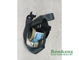 Used Rear seatbelt, left Renault Clio II (BB/CB) 1.6 16V Price € 25,00 Margin scheme offered by Renkens Auto-Onderdelen B.V.