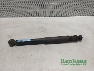 Used Rear shock absorber, left Renault Clio II (BB/CB) 1.6 16V Price € 15,00 Margin scheme offered by Renkens Auto-Onderdelen B.V.