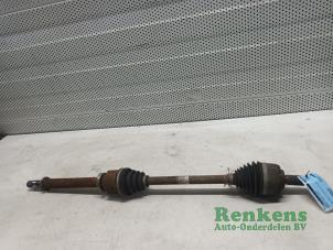 Used Front drive shaft, right Renault Scénic III (JZ) 1.5 dCi 105 Price € 50,00 Margin scheme offered by Renkens Auto-Onderdelen B.V.