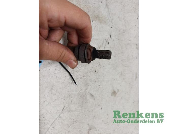 Sonde lambda d'un Mazda Premacy 1.8 16V 2005