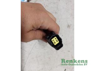 Sonde lambda d'un Mazda Premacy 1.8 16V 2005