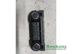 Używane Panel sterowania nagrzewnicy Volkswagen Golf VI (5K1) 1.6 TDI 16V Cena € 35,00 Procedura marży oferowane przez Renkens Auto-Onderdelen B.V.