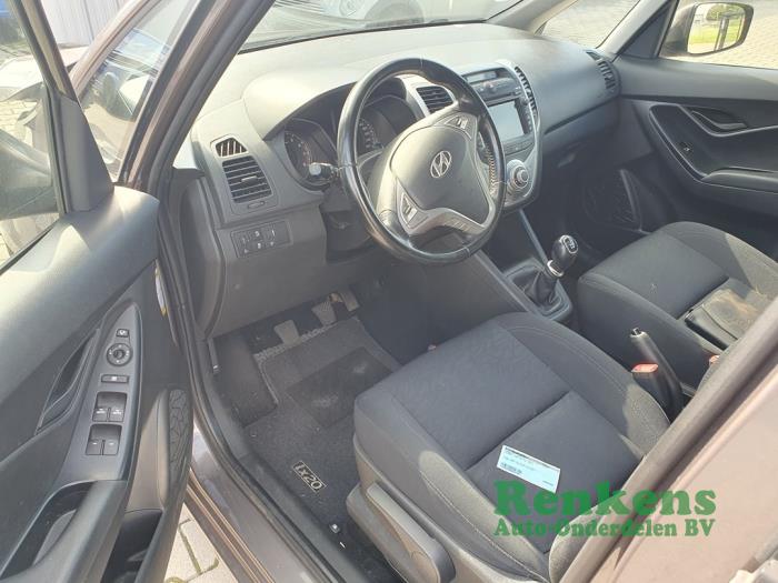 Airbag set+module from a Hyundai iX20 (JC) 1.4i 16V 2015