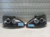 Set of headlight bulbs, left + right from a Ford Focus 1 1.6 16V 2001