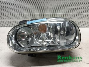 Used Headlight, left Volkswagen Golf IV (1J1) 1.6 16V Price € 30,00 Margin scheme offered by Renkens Auto-Onderdelen B.V.