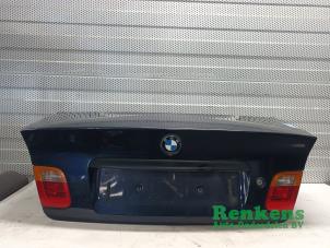 Used Tailgate BMW 3 serie (E46/4) 316i 16V Price on request offered by Renkens Auto-Onderdelen B.V.