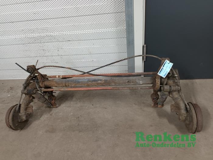 Gebrauchte Hinterachse Vorderradantrieb Peugeot 106 II 1.1 XN,XR,XT,Accent Preis € 75,00 Margenregelung angeboten von Renkens Auto-Onderdelen B.V.