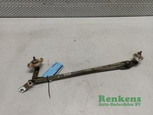 Used Wiper mechanism Suzuki Alto (RF410) 1.1 16V Price € 20,00 Margin scheme offered by Renkens Auto-Onderdelen B.V.