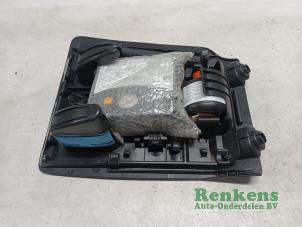 Used Tyre repair kit Renault Twingo III (AH) 1.0 SCe 70 12V Price € 40,00 Margin scheme offered by Renkens Auto-Onderdelen B.V.
