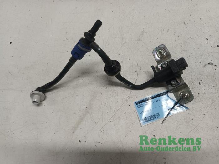 Begagnade Sensor (övriga) Renault Twingo III (AH) 1.0 SCe 70 12V Pris € 25,00 Marginaltabell erbjuds av Renkens Auto-Onderdelen B.V.