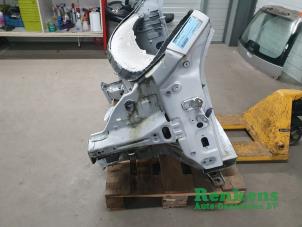 Used Chassis bar, front Renault Twingo III (AH) 1.0 SCe 70 12V Price on request offered by Renkens Auto-Onderdelen B.V.