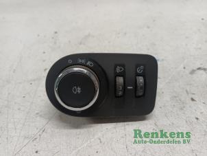 Used Light switch Opel Adam 1.4 16V Bi-Fuel Ecoflex Price € 20,00 Margin scheme offered by Renkens Auto-Onderdelen B.V.