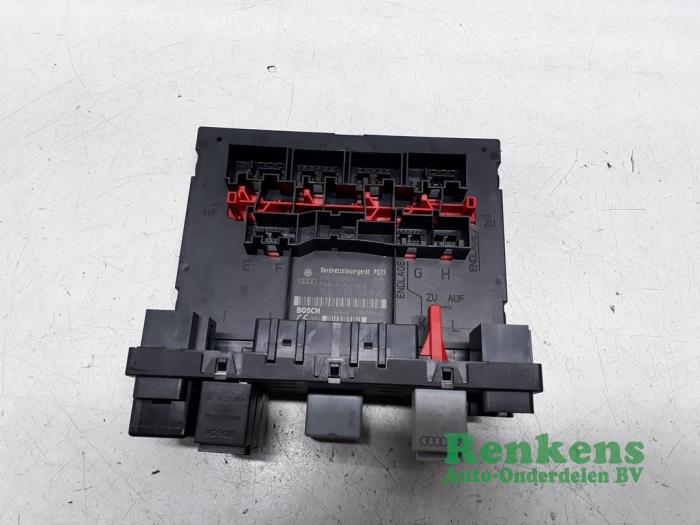 Usagé Ordinateur de bord Volkswagen Caddy III (2KA,2KH,2CA,2CH) 2.0 SDI Prix € 50,00 Règlement à la marge proposé par Renkens Auto-Onderdelen B.V.