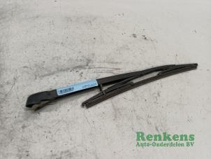 Used Rear wiper arm Fiat Idea (350AX) 1.4 16V Price € 15,00 Margin scheme offered by Renkens Auto-Onderdelen B.V.