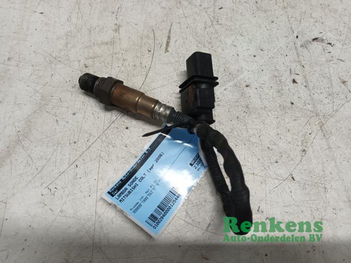 Usados Sonda Lambda Mitsubishi Colt (Z2/Z3) 1.5 DI-D 12V HP Precio € 20,00 Norma de margen ofrecido por Renkens Auto-Onderdelen B.V.