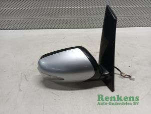 Used Wing mirror, right Mitsubishi Grandis (NA) 2.4 16V MIVEC Price on request offered by Renkens Auto-Onderdelen B.V.