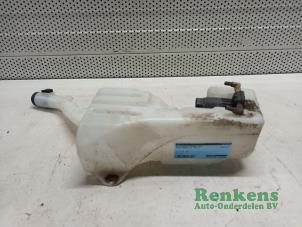 Usagé Réservoir lave-glace avant Fiat Panda (312) 0.9 TwinAir 65 Prix € 25,00 Règlement à la marge proposé par Renkens Auto-Onderdelen B.V.