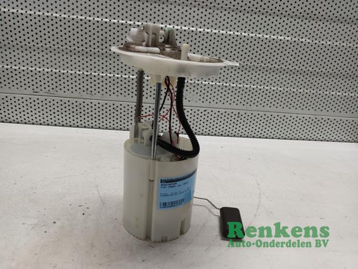 Gebrauchte Benzinpumpe Fiat Panda (312) 0.9 TwinAir 65 Preis € 50,00 Margenregelung angeboten von Renkens Auto-Onderdelen B.V.
