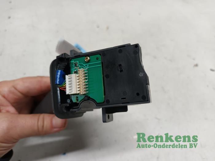 Indicator switch from a Volvo S80 (TR/TS) 2.4 SE 20V 170 1999