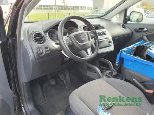 Usados Juego y módulo de airbag Seat Altea XL (5P5) 1.4 TSI 16V Precio de solicitud ofrecido por Renkens Auto-Onderdelen B.V.