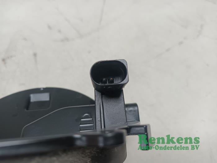 Tailgate Handle Volkswagen Golf V 1.9 TDI - 1K0827469D