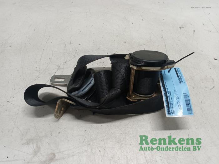 Rear seatbelt, right from a Opel Astra F (53/54/58/59) 1.8i GL/GT/GLS/CD 1994