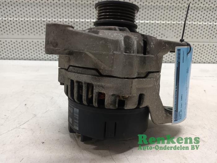Dynamo d'un Audi A4 (B5) 1.6 1995