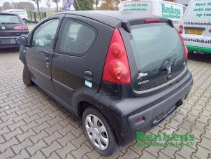Used Taillight, left Peugeot 107 1.0 12V Price on request offered by Renkens Auto-Onderdelen B.V.