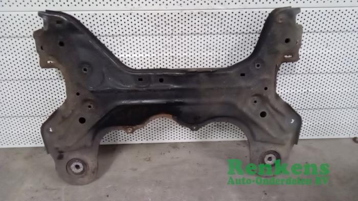 Subframe from a Volkswagen Golf IV (1J1) 1.4 16V 2002