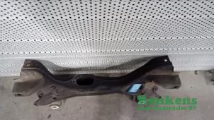 Subframe from a Volkswagen Golf IV (1J1) 1.4 16V 2002