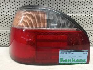 Gebrauchte Rücklicht links Nissan Sunny (N14) 1.4i 16V Preis € 25,00 Margenregelung angeboten von Renkens Auto-Onderdelen B.V.
