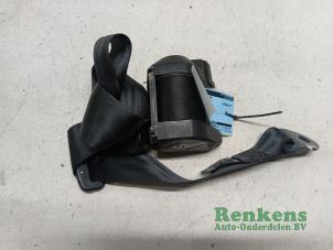 Used Rear seatbelt, right Nissan Micra (K12) 1.2 16V Price € 25,00 Margin scheme offered by Renkens Auto-Onderdelen B.V.