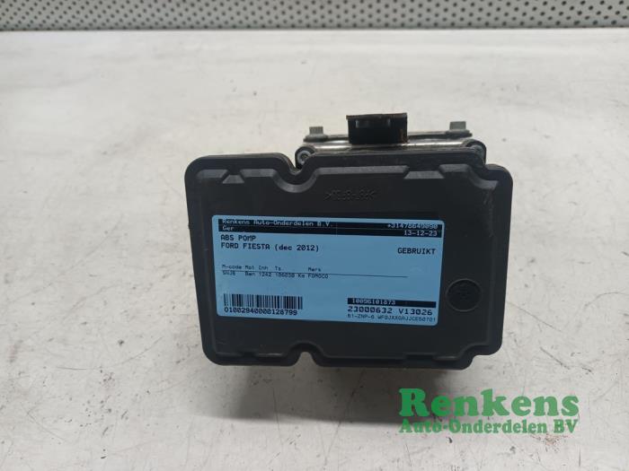 ABS pump from a Ford Fiesta 6 (JA8) 1.25 16V 2012