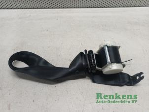 Used Rear seatbelt, left Ford Fiesta 6 (JA8) 1.25 16V Price € 30,00 Margin scheme offered by Renkens Auto-Onderdelen B.V.