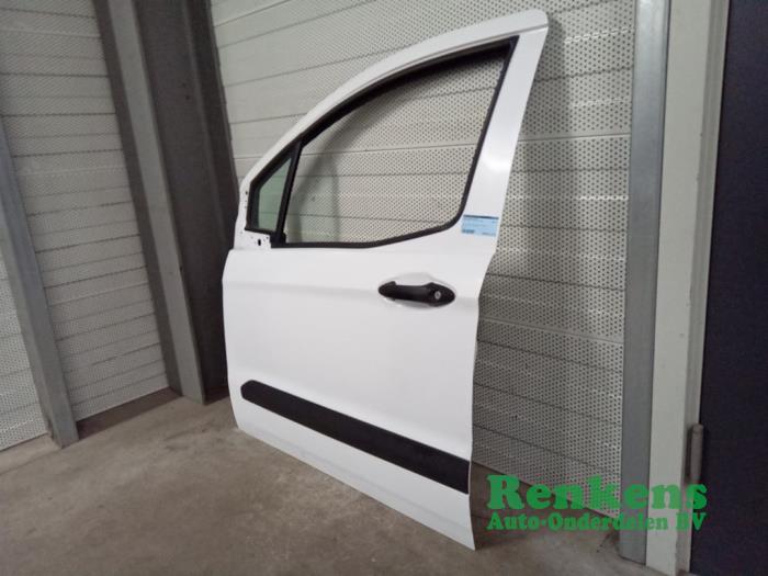 Door 2-door, left from a Ford Transit Courier 1.5 TDCi 75 2018