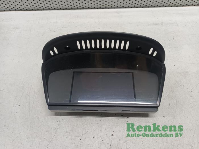 Begagnade Innerdisplay BMW 5 serie (E60) 530i 24V Pris € 40,00 Marginaltabell erbjuds av Renkens Auto-Onderdelen B.V.