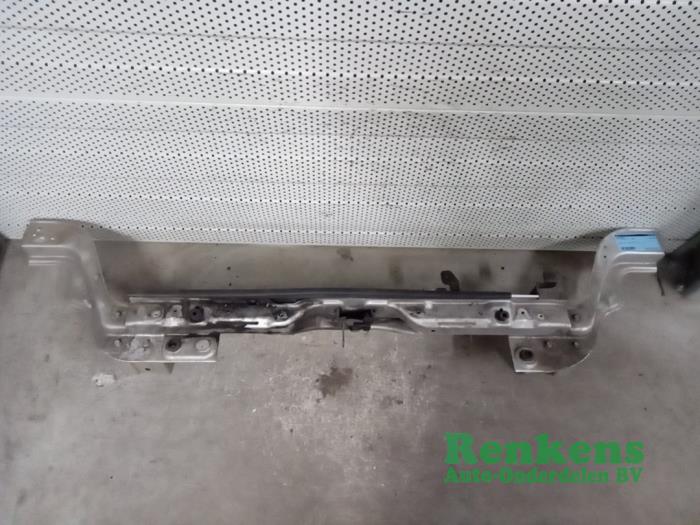 Używane Panel przedni Fiat Fiorino (225) 1.3 JTD 16V Multijet Cena € 35,00 Procedura marży oferowane przez Renkens Auto-Onderdelen B.V.