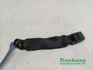 Used Rear seatbelt buckle, centre Opel Meriva 1.6 16V Price € 20,00 Margin scheme offered by Renkens Auto-Onderdelen B.V.