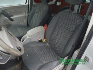 Gebrauchte Sitz links Renault Kangoo Express (FW) 1.5 dCi 70 Preis auf Anfrage angeboten von Renkens Auto-Onderdelen B.V.