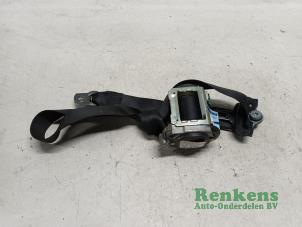 Usagé Ceinture arrière droit Mercedes E (W211) 2.7 E-270 CDI 20V Prix € 35,00 Règlement à la marge proposé par Renkens Auto-Onderdelen B.V.