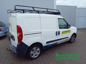 Used Towbar Fiat Doblo Cargo (263) 1.3 D Multijet Price on request offered by Renkens Auto-Onderdelen B.V.