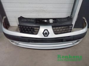 Used Front bumper Renault Clio II (BB/CB) 1.2 Price € 60,00 Margin scheme offered by Renkens Auto-Onderdelen B.V.