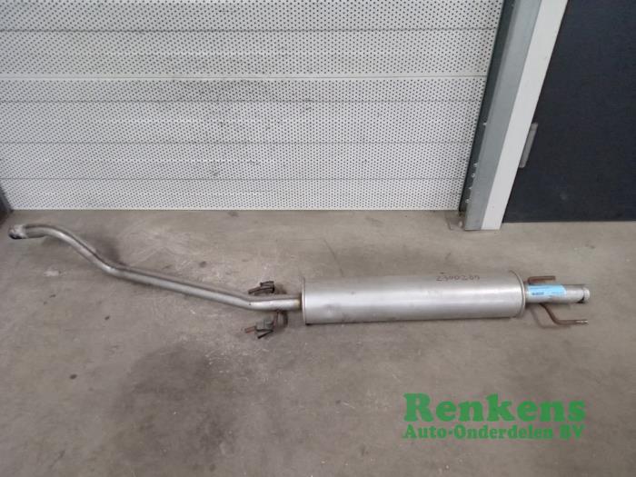 Exhaust middle silencer from a Opel Astra H (L48) 1.6 16V Twinport 2004
