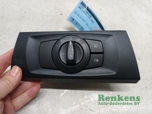 Gebrauchte Licht Schalter BMW 3 serie (E90) 318i 16V Preis € 25,00 Margenregelung angeboten von Renkens Auto-Onderdelen B.V.