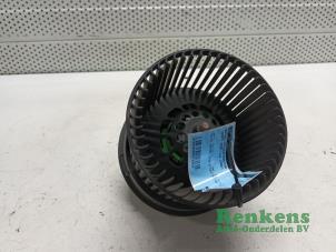 Used Heating and ventilation fan motor Toyota Aygo (B10) 1.0 12V VVT-i Price € 30,00 Margin scheme offered by Renkens Auto-Onderdelen B.V.